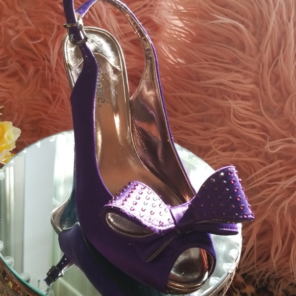 NWOT Vibrant purple fun shoes - Picture 2 of 7